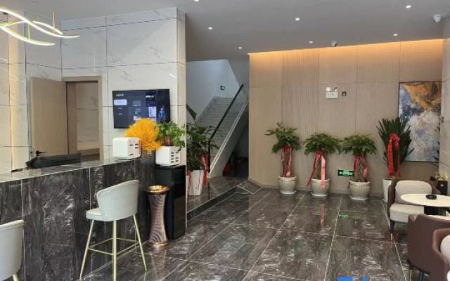 Shangjing Zhongxuan Hotel (Wayaoba Branch)