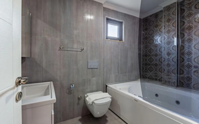 Duplex Villa With Pool and Garden in Sapanca