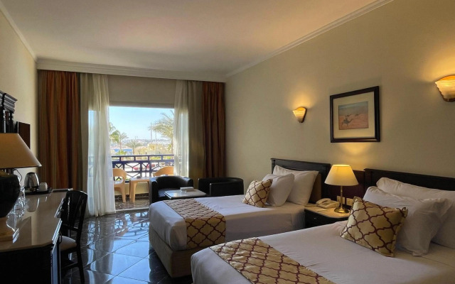 Grand Oasis Resort