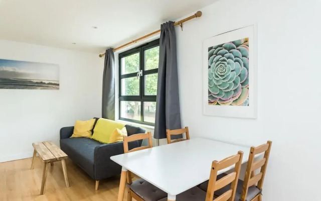 Charming Two Bedroom Flat Near Waterloo/southbank