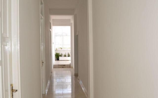 Amis Hotel