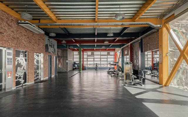 Low bed Mixed Shared Room