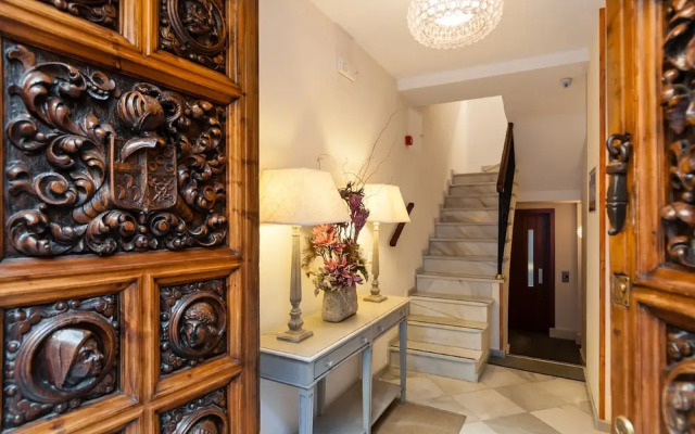 Suites Murillo Alcazar