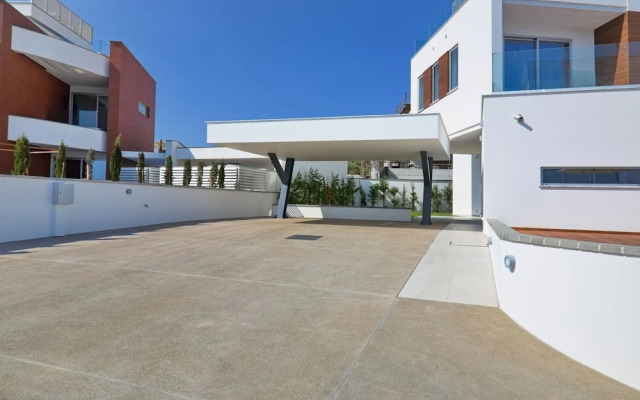 Pearl Beachfront Villa
