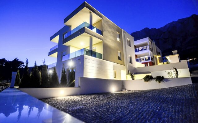Lux Apartments