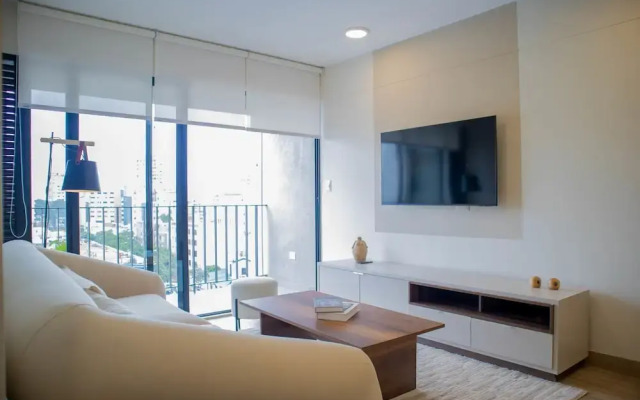w Majestic 1BR w Modern Pool in Miraflores