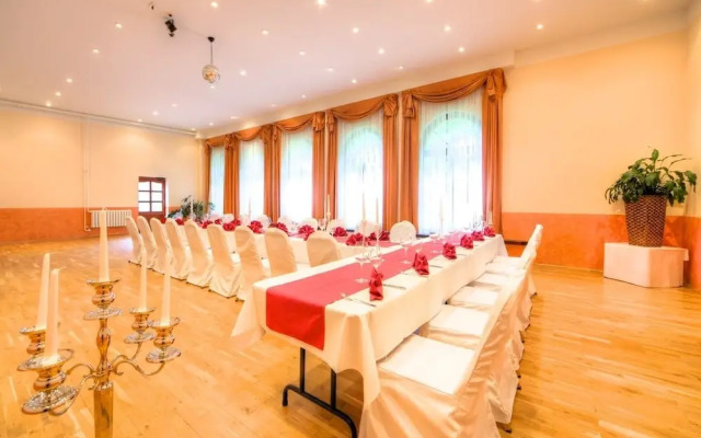 Jagdschloss Waldsee Hotel & Ferienpark