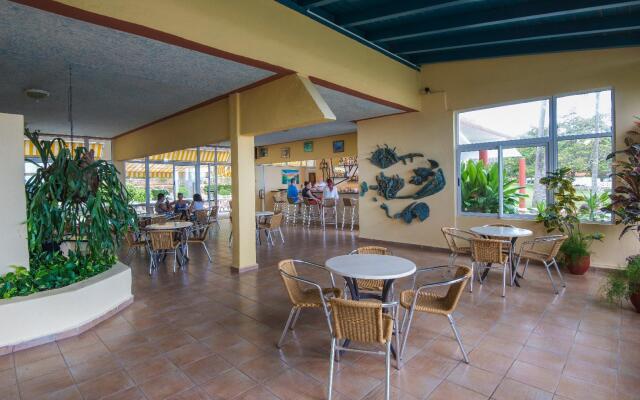 Villa Tropico