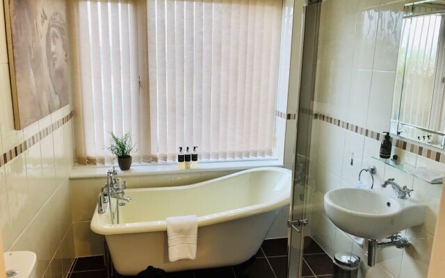 Lairds Lodge