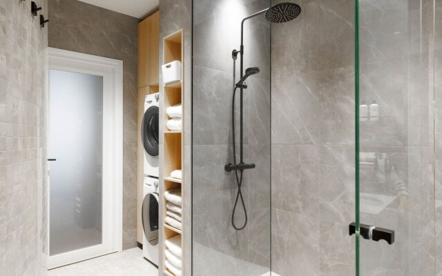 Spacious 2BR apartment on Bulevardi