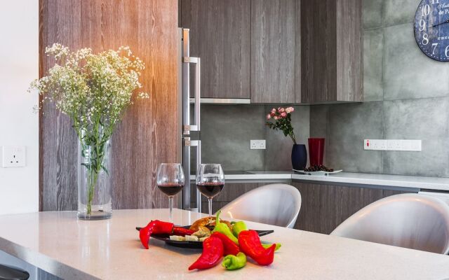 Levanco City Sea Business Suite