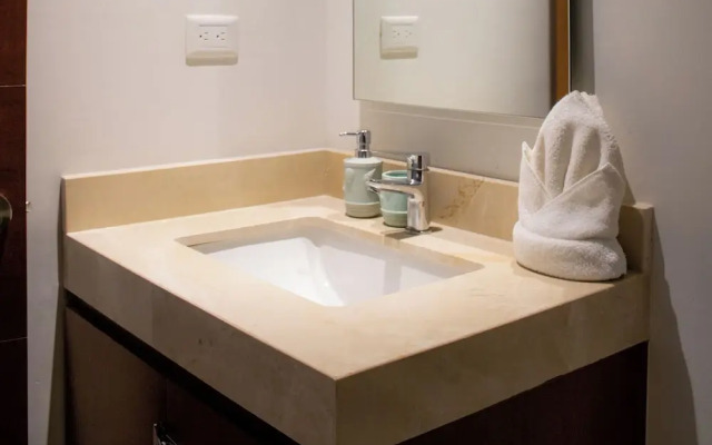 NHOA 111C Lux 1BRPool access Aldea Zama