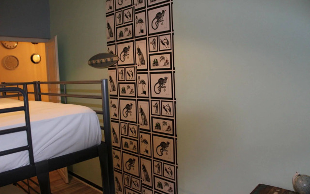 Victoria House Hostel