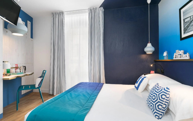 The Deck Hotel by HappyCulture