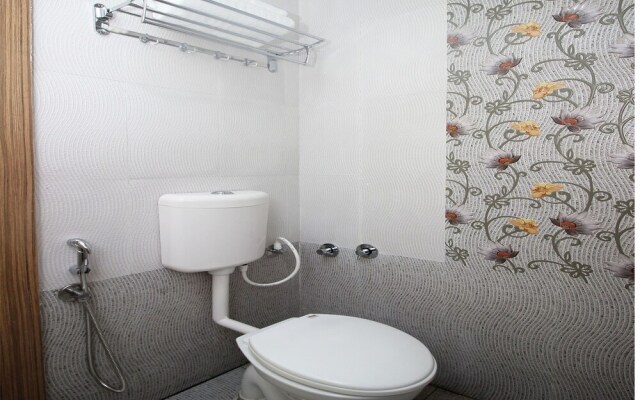 OYO 9563 Hotel RR Residency