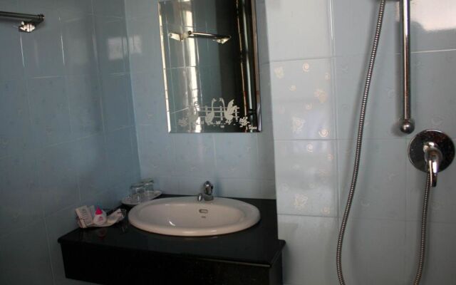 Riverfront Hotel Mukdahan