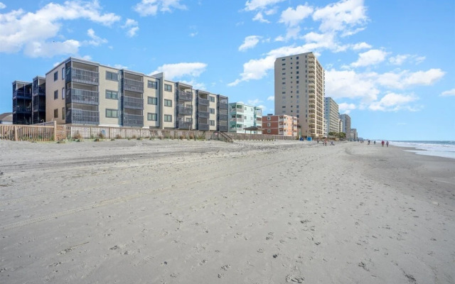 Sea Oaks 208