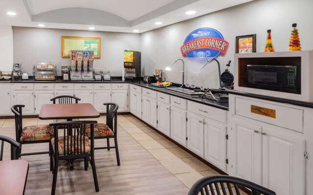 Baymont by Wyndham Hinesville Fort Stewart Area