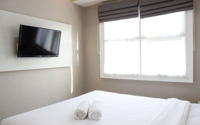 Luxurious 1BR Apartment @ Parahyangan Residence