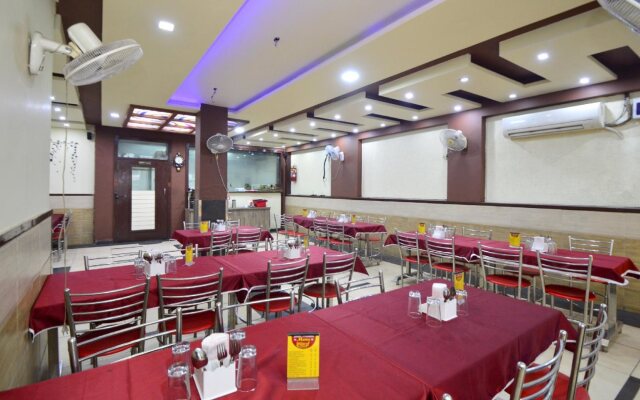 Hotel Reyansh Galaxy By OYO Rooms
