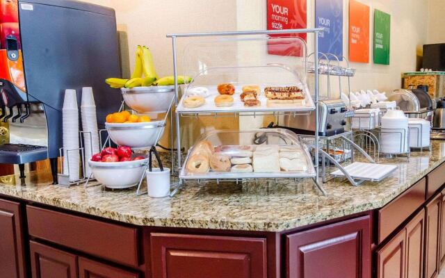 Comfort Inn & Suites