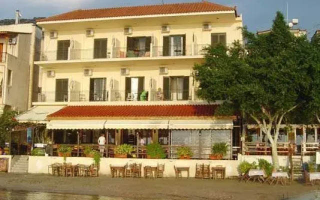 Romvi & Taverna