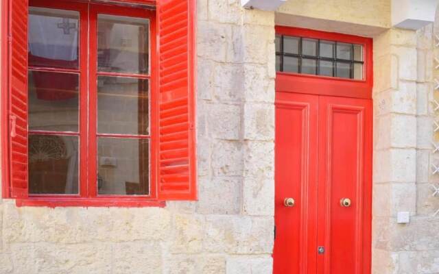 Compact And Cheerful House Close To Valletta