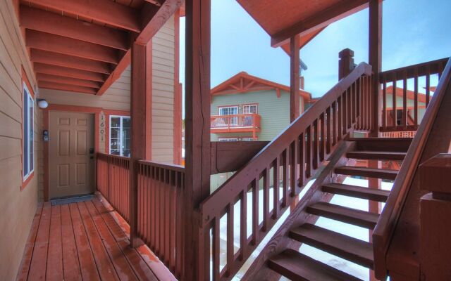 Swans Nest 1601 2 Bedroom Condo by RedAwning