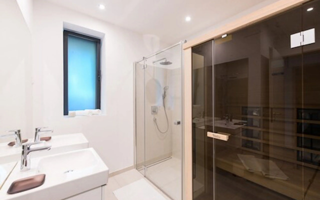 OliverLux Aparthotel