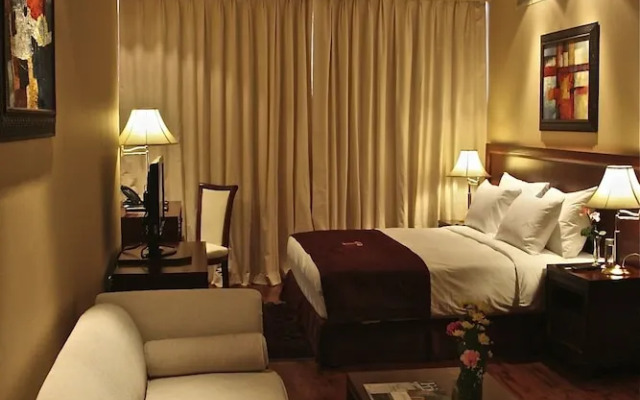 Trianon Royal Hotel