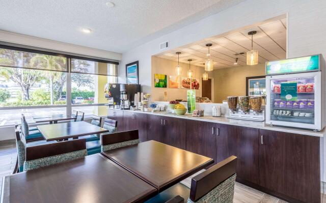 Quality Inn Palm Beach International Airport