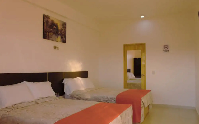 Hotel Los Pinos Express