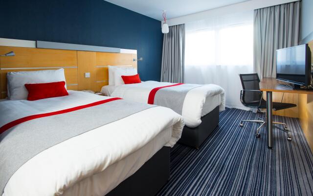 Holiday Inn Express London-Epsom Downs by IHG