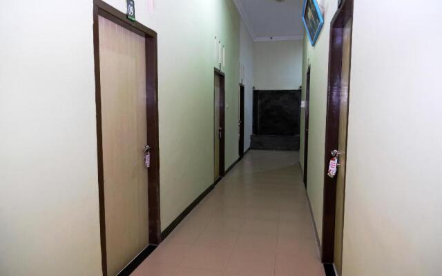 OYO 752 Abz Guest House Syariah