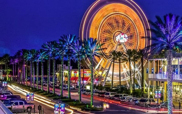 Turquoise Place 1908C