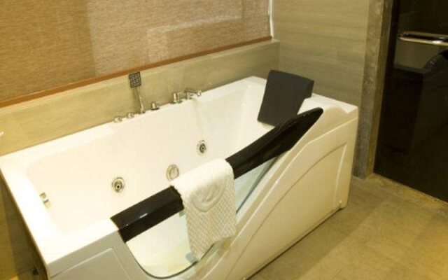 Guangzhou Boheng Classic Hotel Changlong Branch