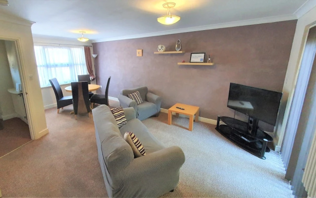 2-bedroom House Near Town With Superfast Wi-fi