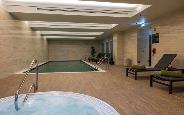 Cenica Porto Hotel, Curio Collection by Hilton
