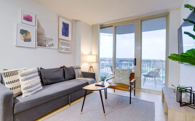 Spectacular 1 BR Condo at Ballston
