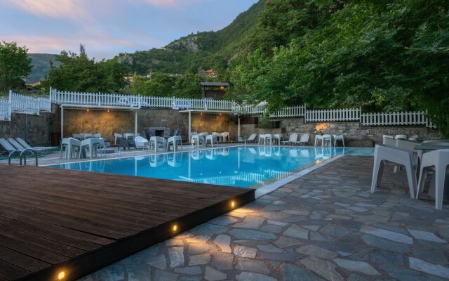 Gefyri Hotel