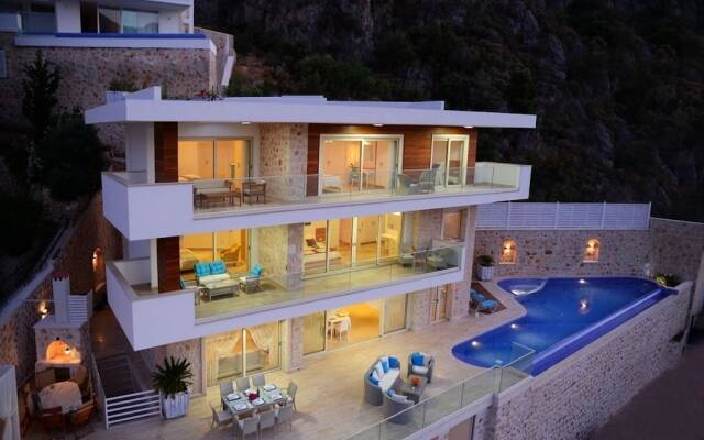 Villa Sedali by Akdenizvillam