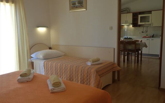 Apartments Pjer