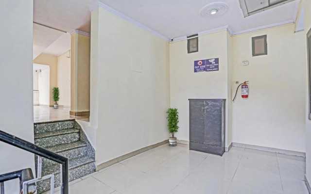 OYO 80647D Hotel Dreamland Residency