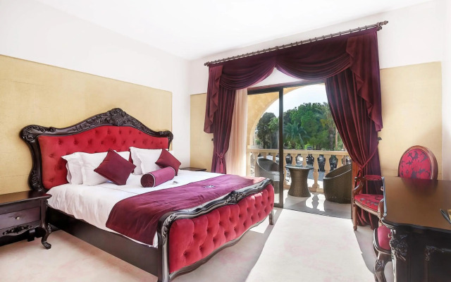 Le Chateau Lambousa Hotel