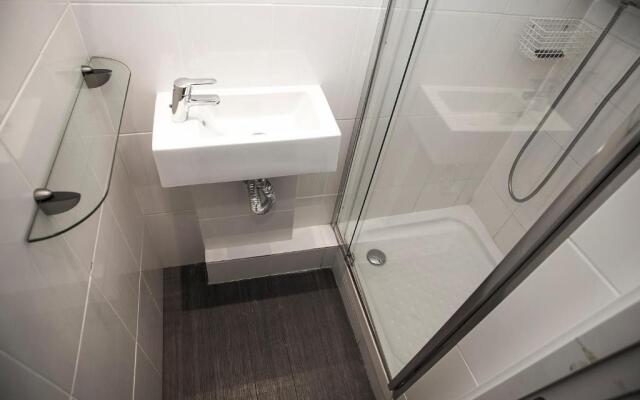 Mai & Maud Paralel Apartment