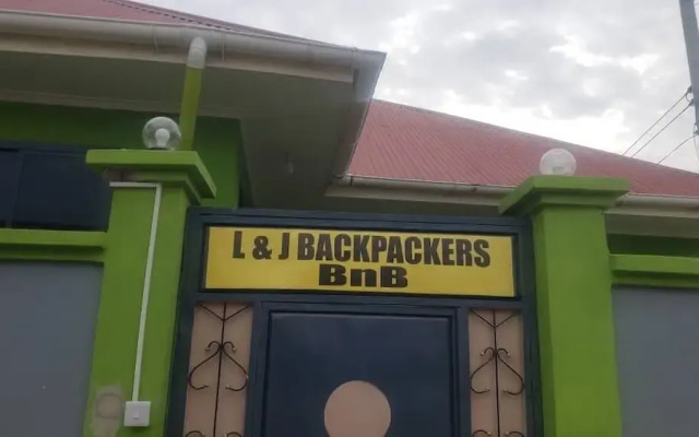 L &j modern backpackers BnB
