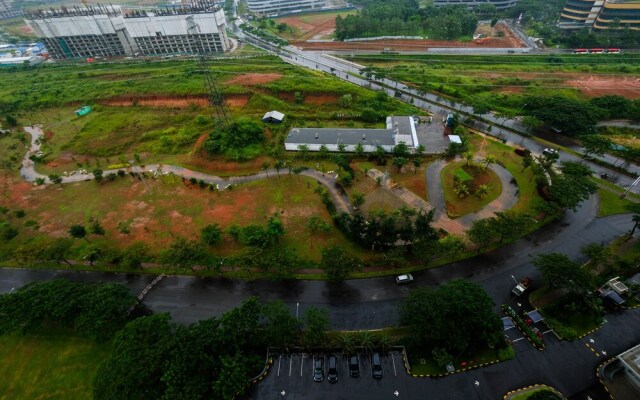 Scenic Studio Room at Casa De Parco Apartment