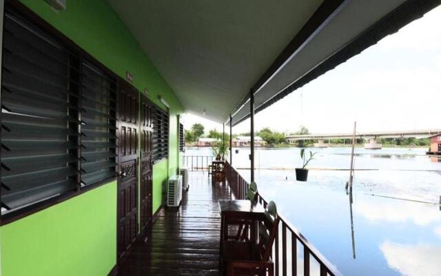 The Best Riverside Guesthouse Kanchanaburi