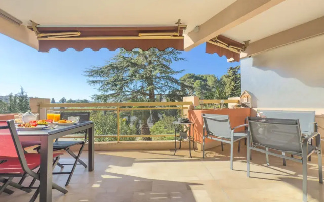 Le Cozy in Cannes With 2 Bedrooms and 1 Bathrooms