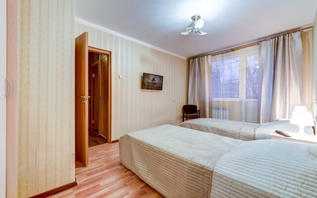 AG Apartment Iskrovskiy 1/13